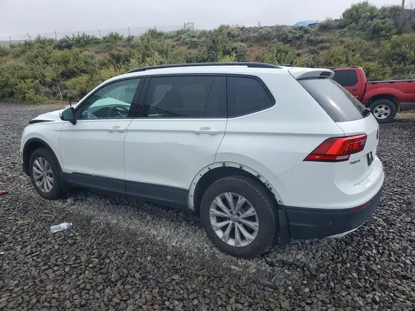 3VV0B7AX8LM176084 2020 VOLKSWAGEN TIGUAN - Image 2