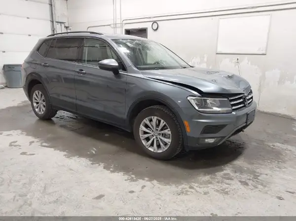 3VV0B7AX9JM016003 2018 VOLKSWAGEN TIGUAN - Image 1