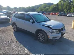 3VV0B7AX9JM018446 2018 VOLKSWAGEN TIGUAN