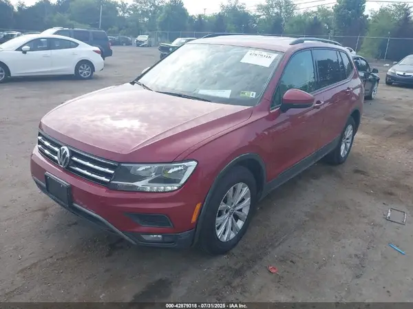 3VV0B7AX9JM026773 2018 VOLKSWAGEN TIGUAN - Image 2