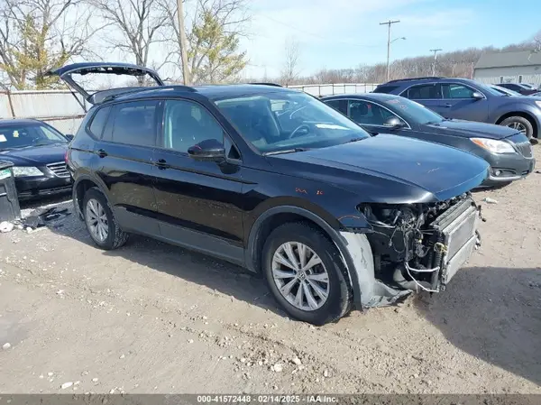 3VV0B7AX9JM028295 2018 VOLKSWAGEN TIGUAN - Image 1