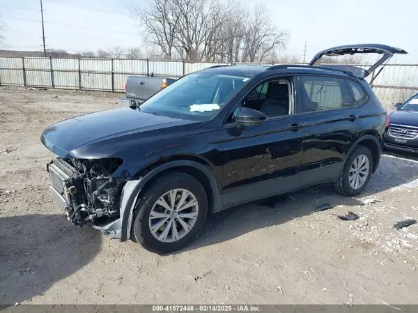 3VV0B7AX9JM028295 2018 VOLKSWAGEN TIGUAN - Image 2