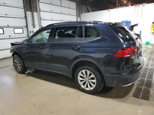 3VV0B7AX9JM050300 2018 VOLKSWAGEN TIGUAN - Image 2