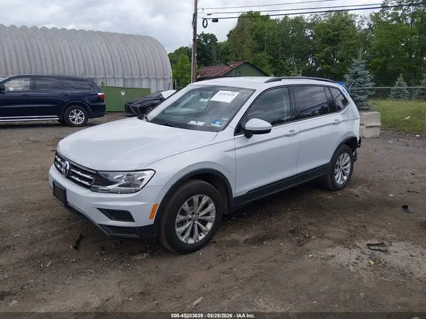 3VV0B7AX9JM089887 2018 VOLKSWAGEN TIGUAN - Image 2