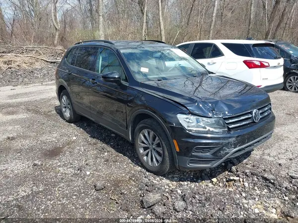 3VV0B7AX9JM108924 2018 VOLKSWAGEN TIGUAN - Image 1