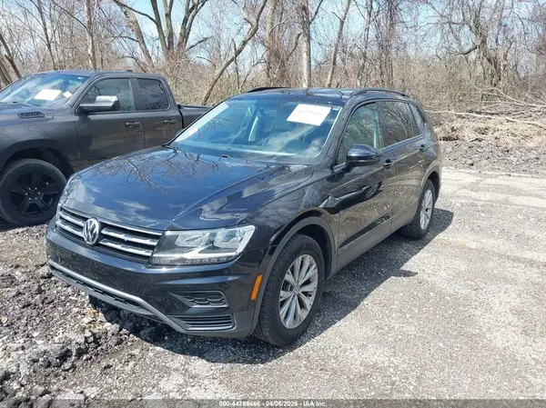 3VV0B7AX9JM108924 2018 VOLKSWAGEN TIGUAN - Image 2