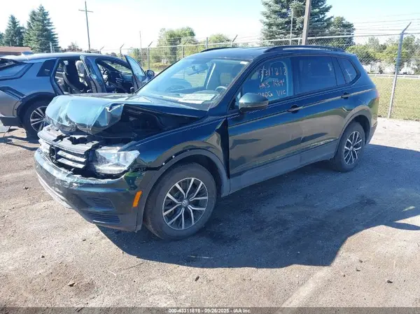 3VV0B7AX9JM112536 2018 VOLKSWAGEN TIGUAN - Image 2