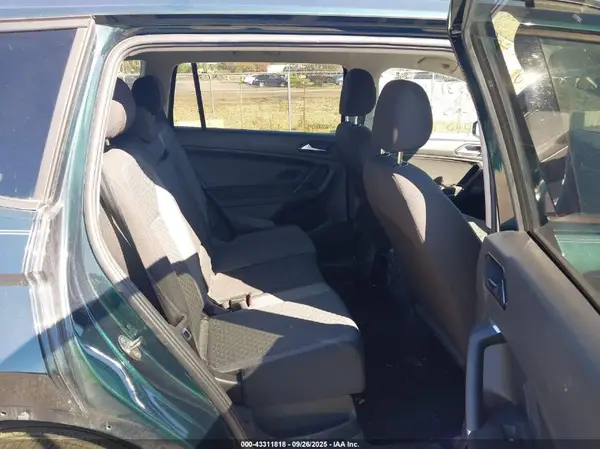 3VV0B7AX9JM112536 2018 VOLKSWAGEN TIGUAN - Image 8