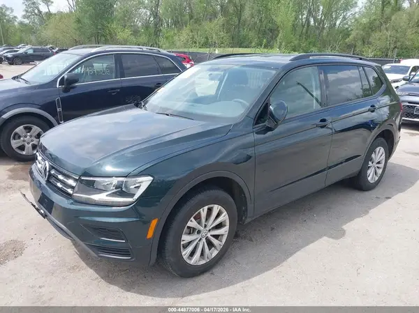 3VV0B7AX9JM112973 2018 VOLKSWAGEN TIGUAN - Image 2