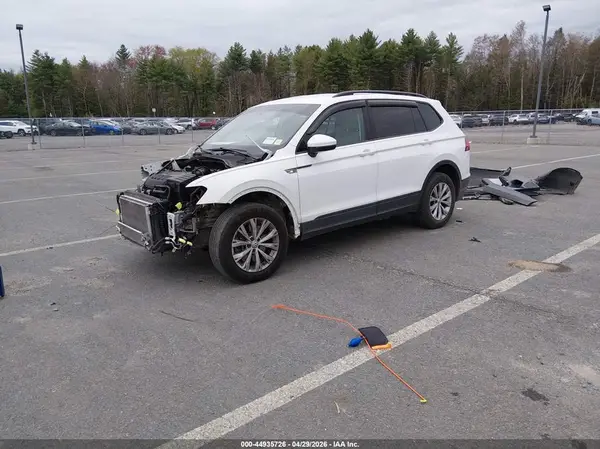 3VV0B7AX9JM119633 2018 VOLKSWAGEN TIGUAN - Image 2