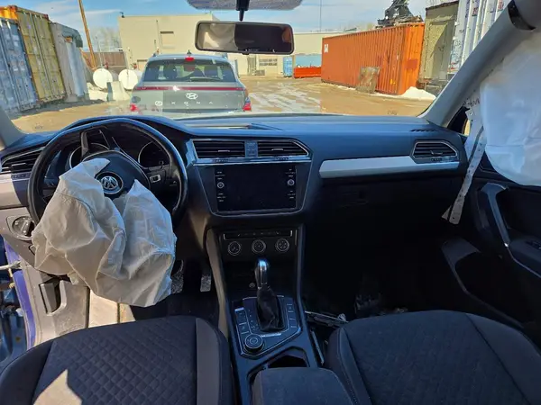 3VV0B7AX9JM142586 2018 VOLKSWAGEN TIGUAN - Image 8