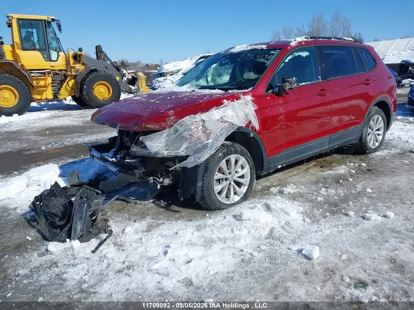 3VV0B7AX9JM158867 2018 VOLKSWAGEN TIGUAN - Image 2