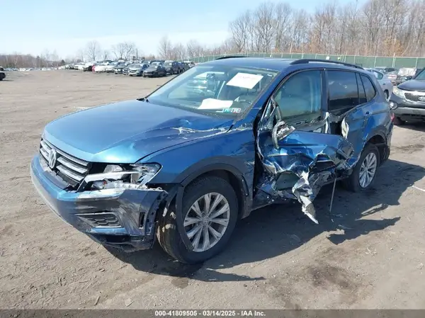 3VV0B7AX9JM159226 2018 VOLKSWAGEN TIGUAN - Image 2