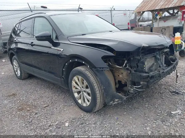 3VV0B7AX9KM019775 2019 VOLKSWAGEN TIGUAN - Image 1
