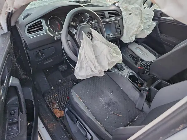 3VV0B7AX9KM027018 2019 VOLKSWAGEN TIGUAN - Image 8