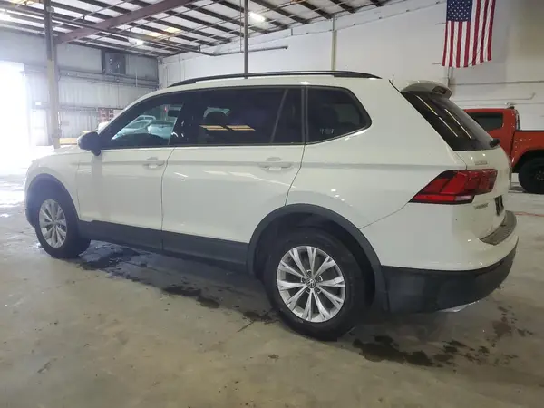 3VV0B7AX9KM064828 2019 VOLKSWAGEN TIGUAN - Image 2