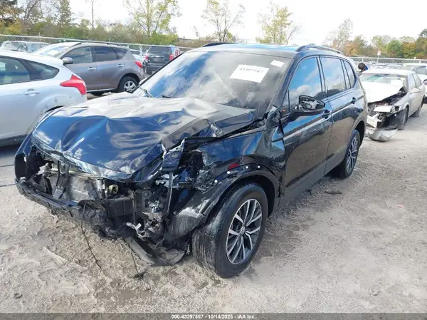3VV0B7AX9MM040662 2021 VOLKSWAGEN TIGUAN - Image 2