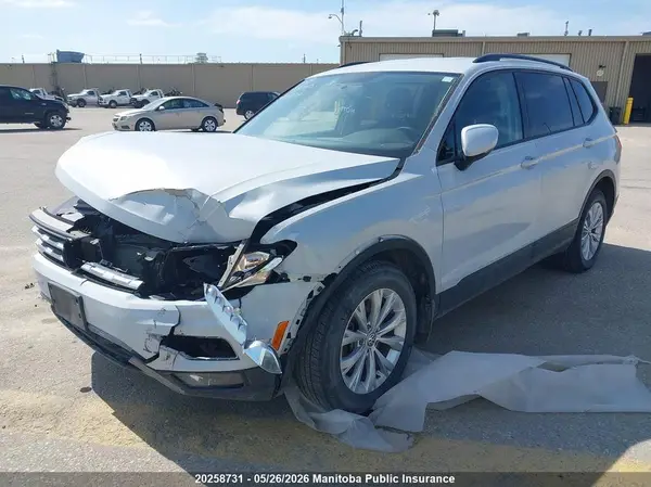3VV0B7AXXJM007911 2018 VOLKSWAGEN TIGUAN - Image 2