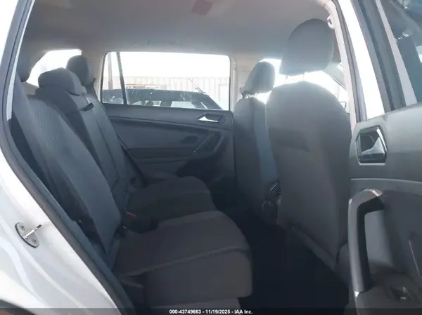 3VV0B7AXXJM016897 2018 VOLKSWAGEN TIGUAN - Image 8