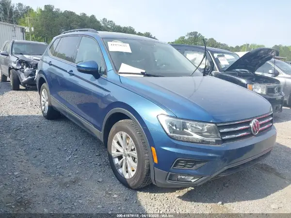 3VV0B7AXXJM018455 2018 VOLKSWAGEN TIGUAN - Image 1