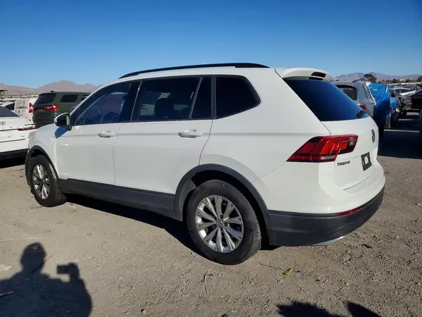 3VV0B7AXXJM044795 2018 VOLKSWAGEN TIGUAN - Image 2