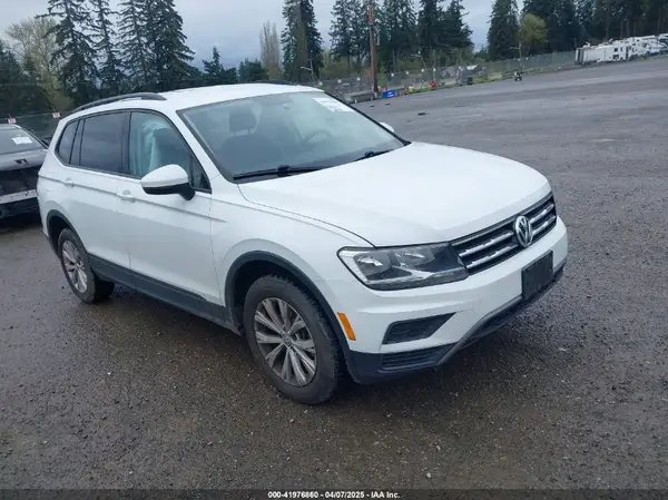 3VV0B7AXXJM051617 2018 VOLKSWAGEN TIGUAN - Image 1