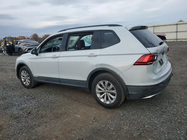3VV0B7AXXJM053044 2018 VOLKSWAGEN TIGUAN - Image 2