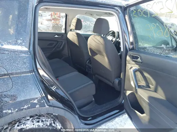 3VV0B7AXXJM058695 2018 VOLKSWAGEN TIGUAN - Image 8