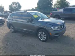 3VV0B7AXXJM065033 2018 VOLKSWAGEN TIGUAN
