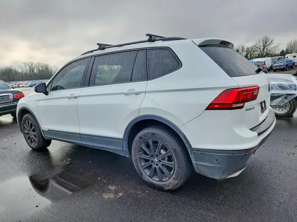 3VV0B7AXXJM077666 2018 VOLKSWAGEN TIGUAN - Image 2