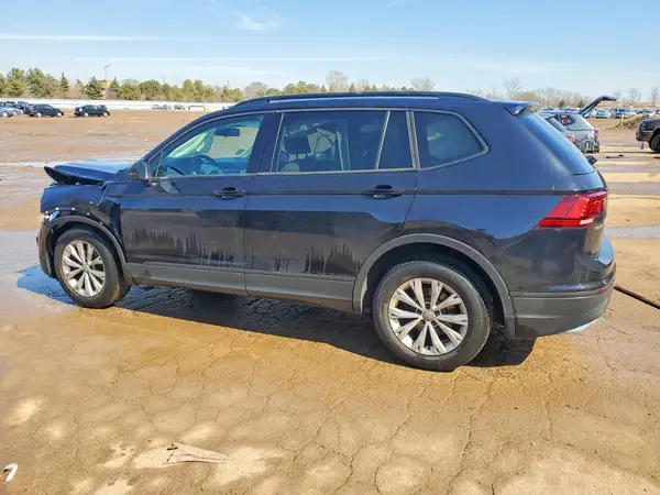 3VV0B7AXXJM106390 2018 VOLKSWAGEN TIGUAN - Image 2