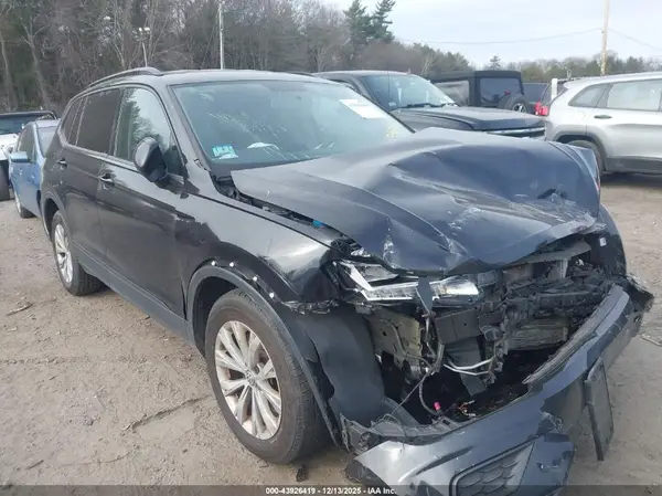 3VV0B7AXXJM115199 2018 VOLKSWAGEN TIGUAN - Image 1