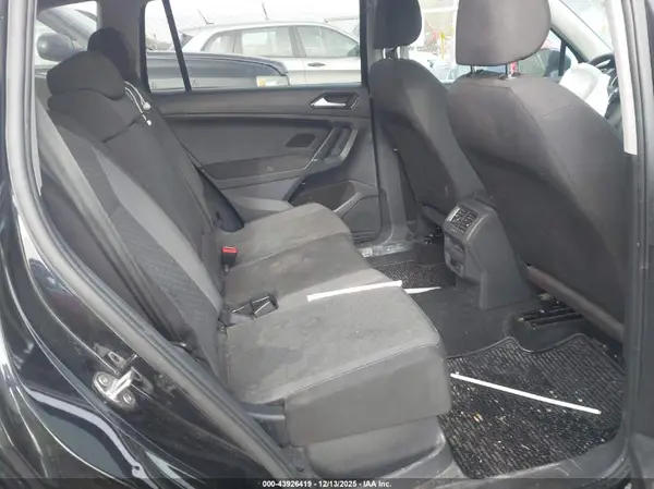 3VV0B7AXXJM115199 2018 VOLKSWAGEN TIGUAN - Image 8