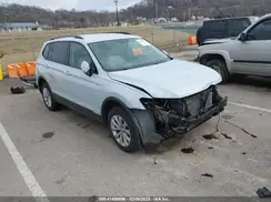 3VV0B7AXXJM120581 2018 VOLKSWAGEN TIGUAN