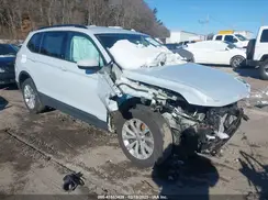 3VV0B7AXXJM123917 2018 VOLKSWAGEN TIGUAN