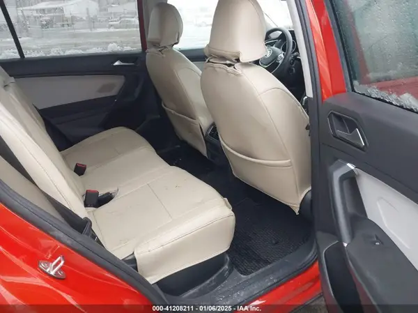 3VV0B7AXXJM133282 2018 VOLKSWAGEN TIGUAN - Image 8