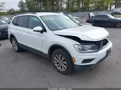 3VV0B7AXXKM063977 2019 VOLKSWAGEN TIGUAN