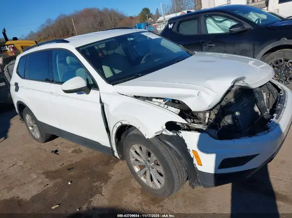 3VV0B7AXXLM028230 2020 VOLKSWAGEN TIGUAN - Image 1