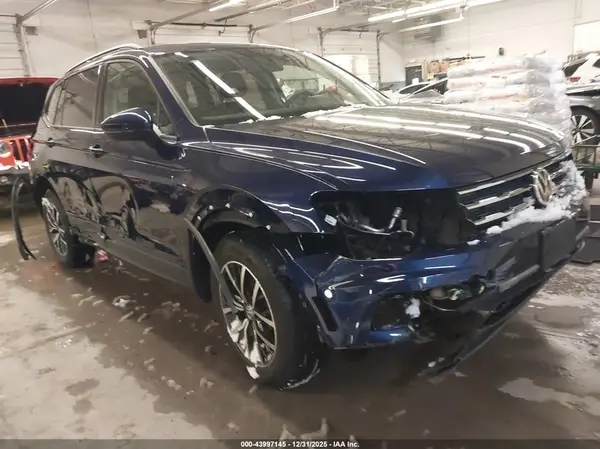 3VV0B7AXXMM155321 2021 VOLKSWAGEN TIGUAN - Image 1