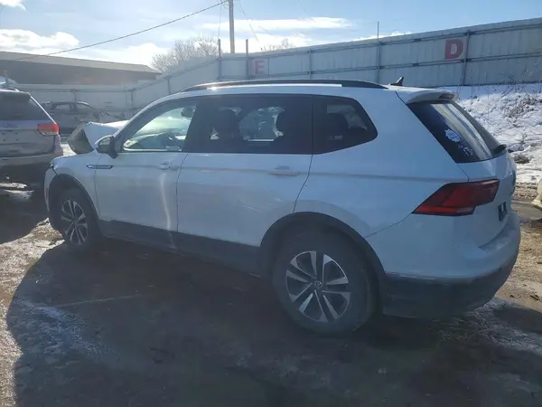 3VV0B7AXXNM042048 2022 VOLKSWAGEN TIGUAN - Image 2