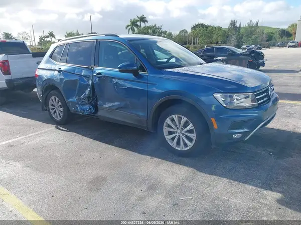 3VV1B7AX0JM028643 2018 VOLKSWAGEN TIGUAN - Image 1