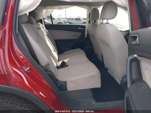 3VV1B7AX0JM043255 2018 VOLKSWAGEN TIGUAN - Image 8