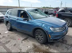 3VV1B7AX0JM044230 2018 VOLKSWAGEN TIGUAN