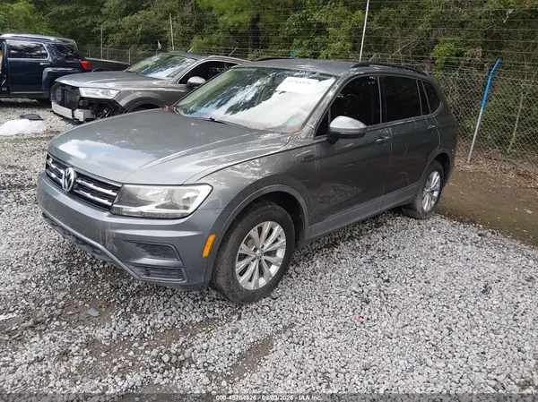 3VV1B7AX0JM055082 2018 VOLKSWAGEN TIGUAN - Image 2