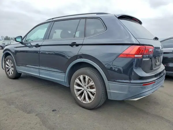 3VV1B7AX0JM059293 2018 VOLKSWAGEN TIGUAN - Image 2