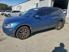 3VV1B7AX0JM061237 2018 VOLKSWAGEN TIGUAN