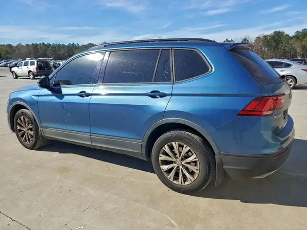 3VV1B7AX0JM061237 2018 VOLKSWAGEN TIGUAN - Image 2