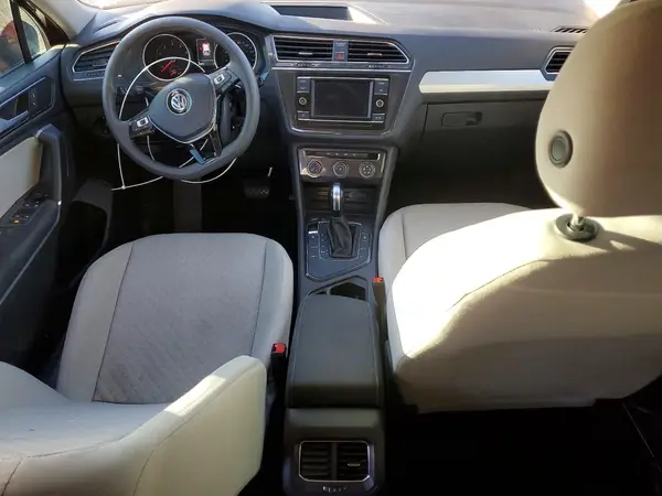3VV1B7AX0JM065983 2018 VOLKSWAGEN TIGUAN - Image 8