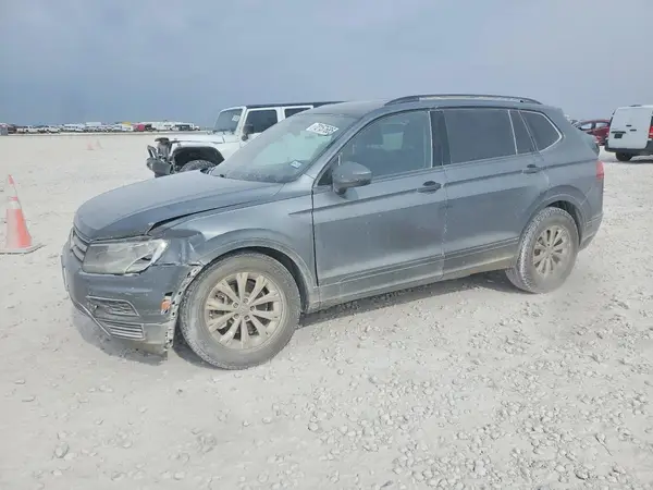 3VV1B7AX0JM081746 2018 VOLKSWAGEN TIGUAN - Image 1