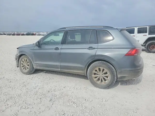 3VV1B7AX0JM081746 2018 VOLKSWAGEN TIGUAN - Image 2